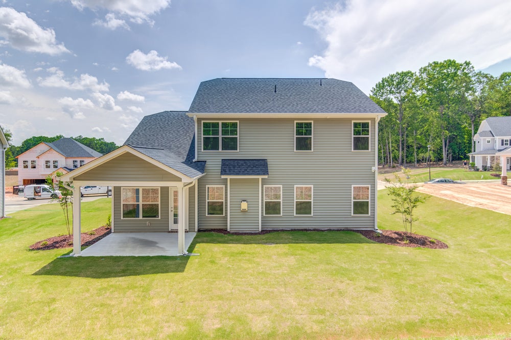 2,724sf New Home in Hope Mills, NC